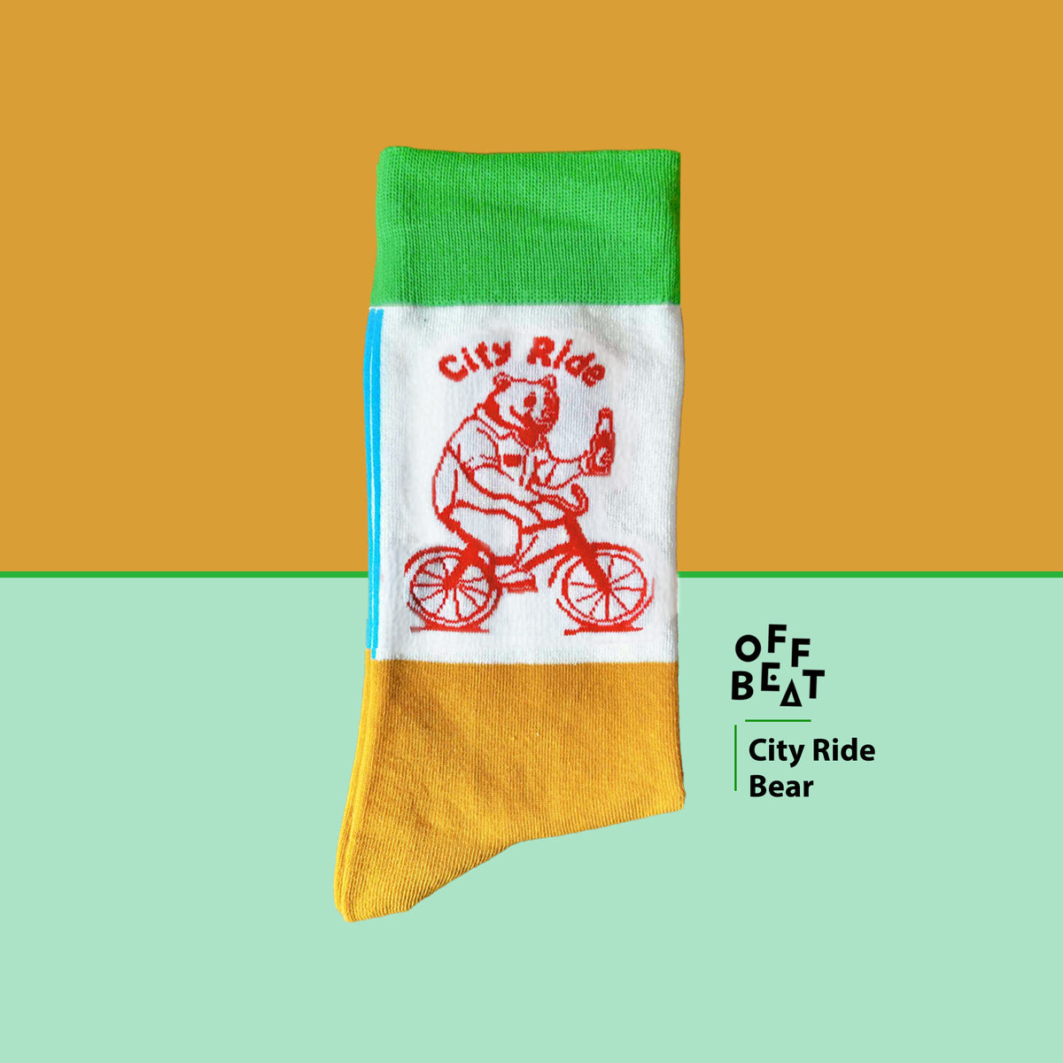 Berliner Bär isst Currywurst