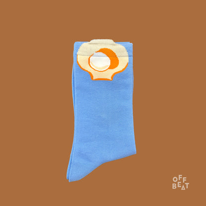 Pop-out scallop socks